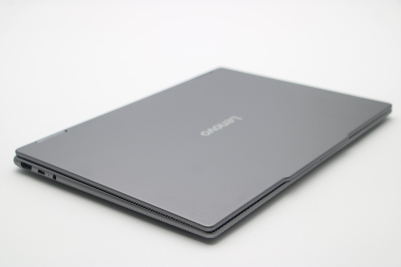 Lenovo Yoga 7 2-in-1 14ILL10 *2.1GHz Ultra 5 226V/16GB RAM/1TB SSD* 6Mt Warranty