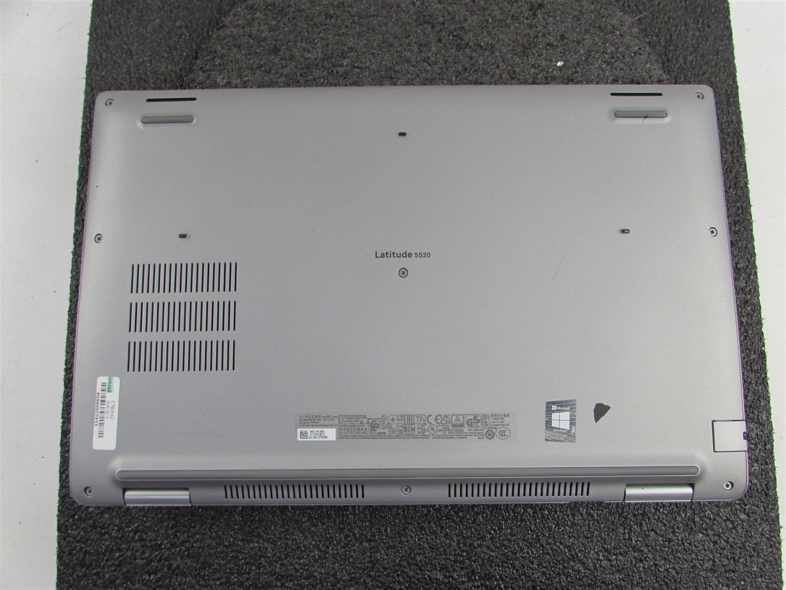 DELL LATITUDE 5520 1920X1080 FHD CORE I7-1185G7 NO SSD NO RAM NO O.S