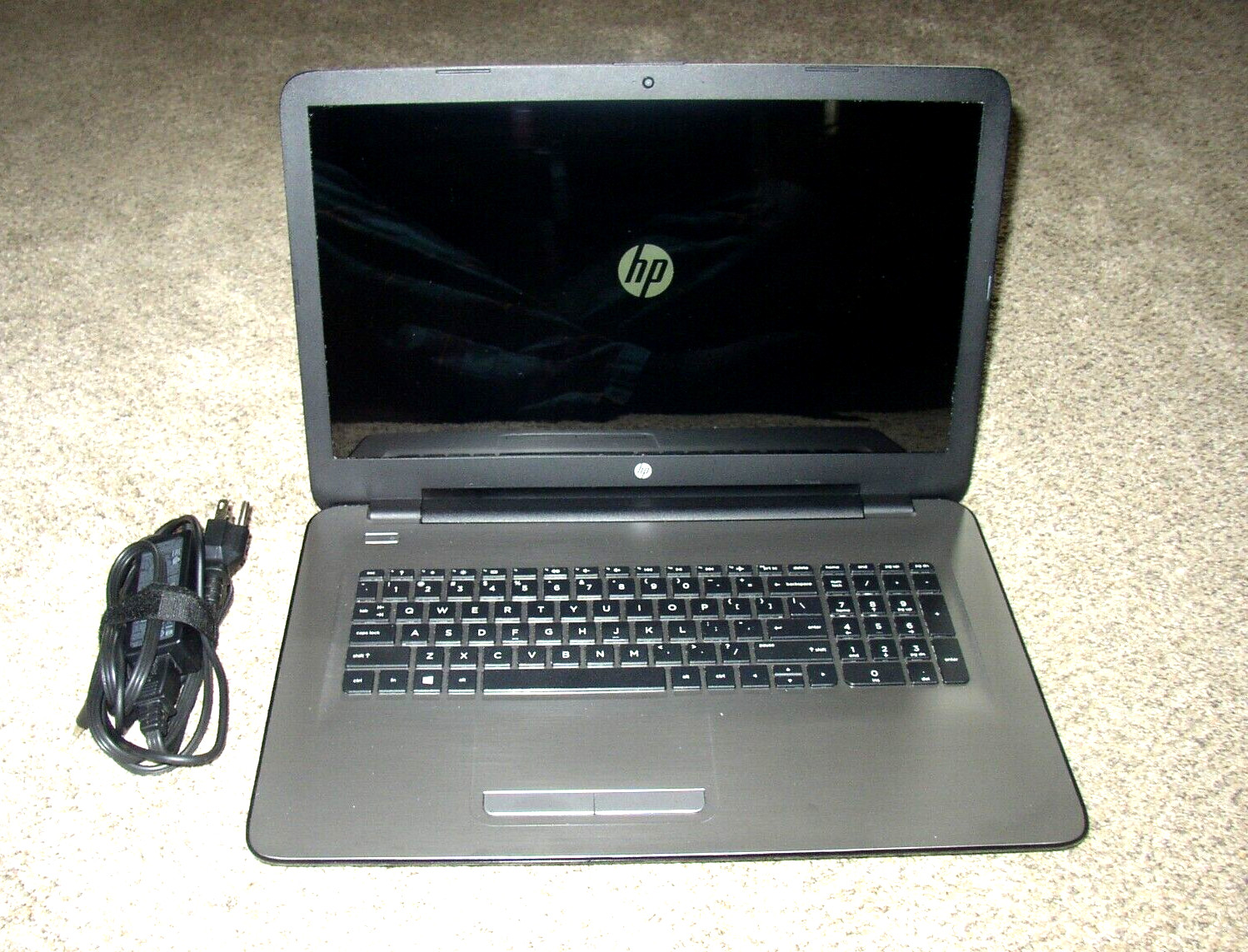 HP 17Z-Y000 17.3″ AMD A9-9410 X 2 2.9GHZ 1TB HD – 8 GB RAM – Windows 10