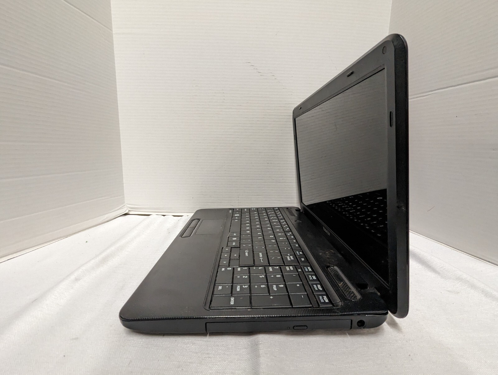 Toshiba Satellite C655-S5209 15″ laptop AMD E-350 3gbs ram no hdd