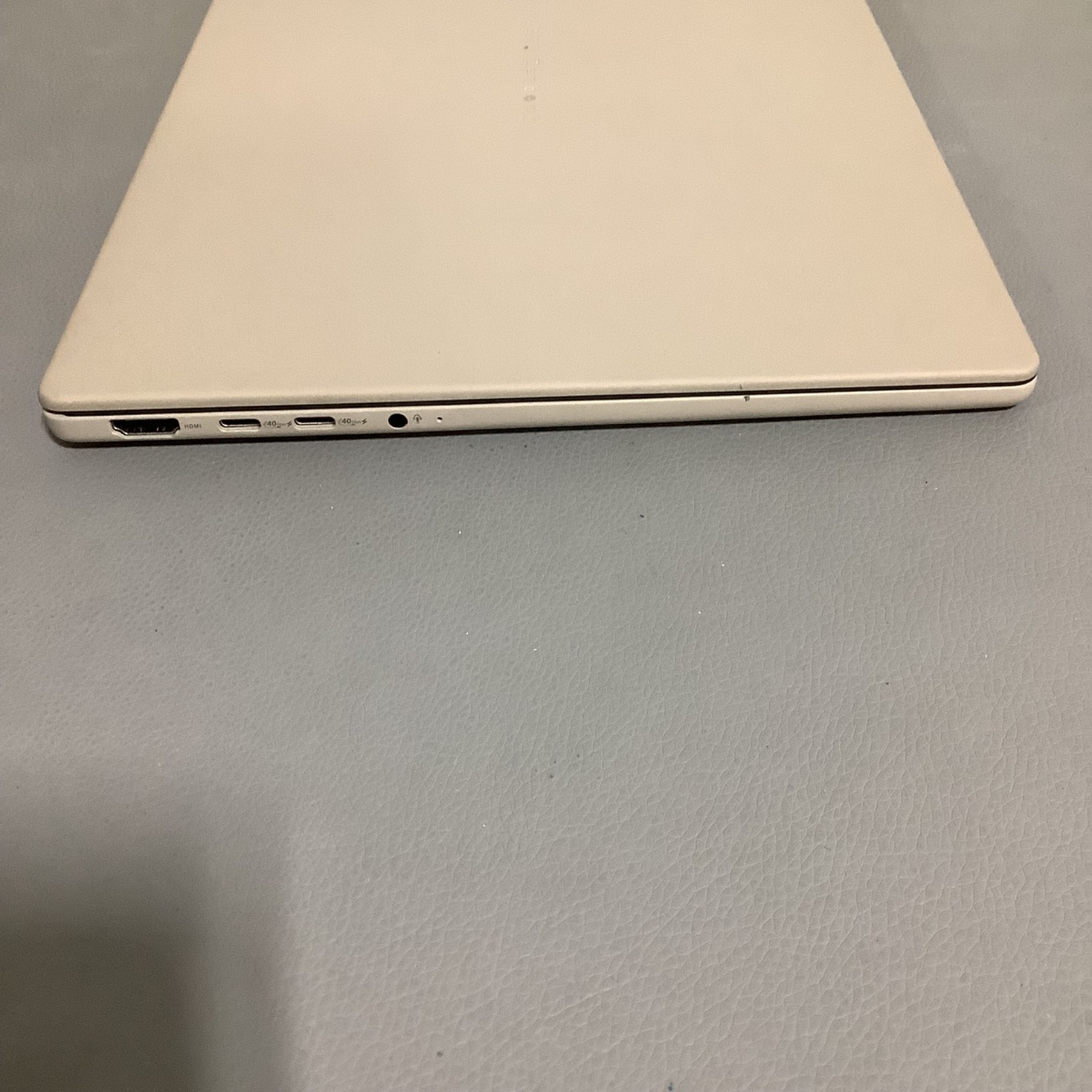 ASUS Zenbook A14 (UX3407Q) 14″ FHD+ OLED Snapdragon X Plus 16GB RAM 512GB SSD