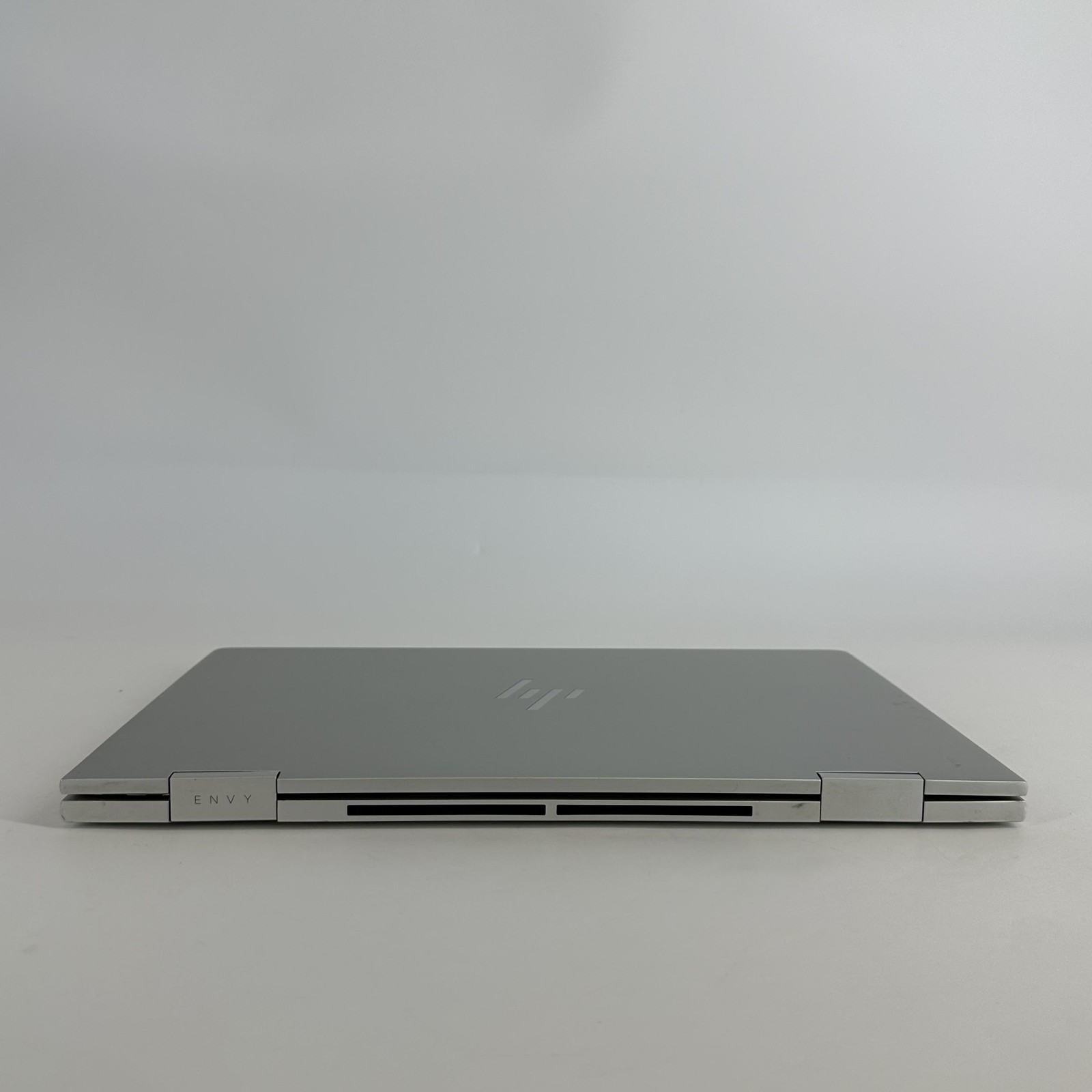 HP Envy x360 15.6 Silver FHD TOUCH 1.3 GHz i5-1235U 8GB RAM 256GB SSD Good