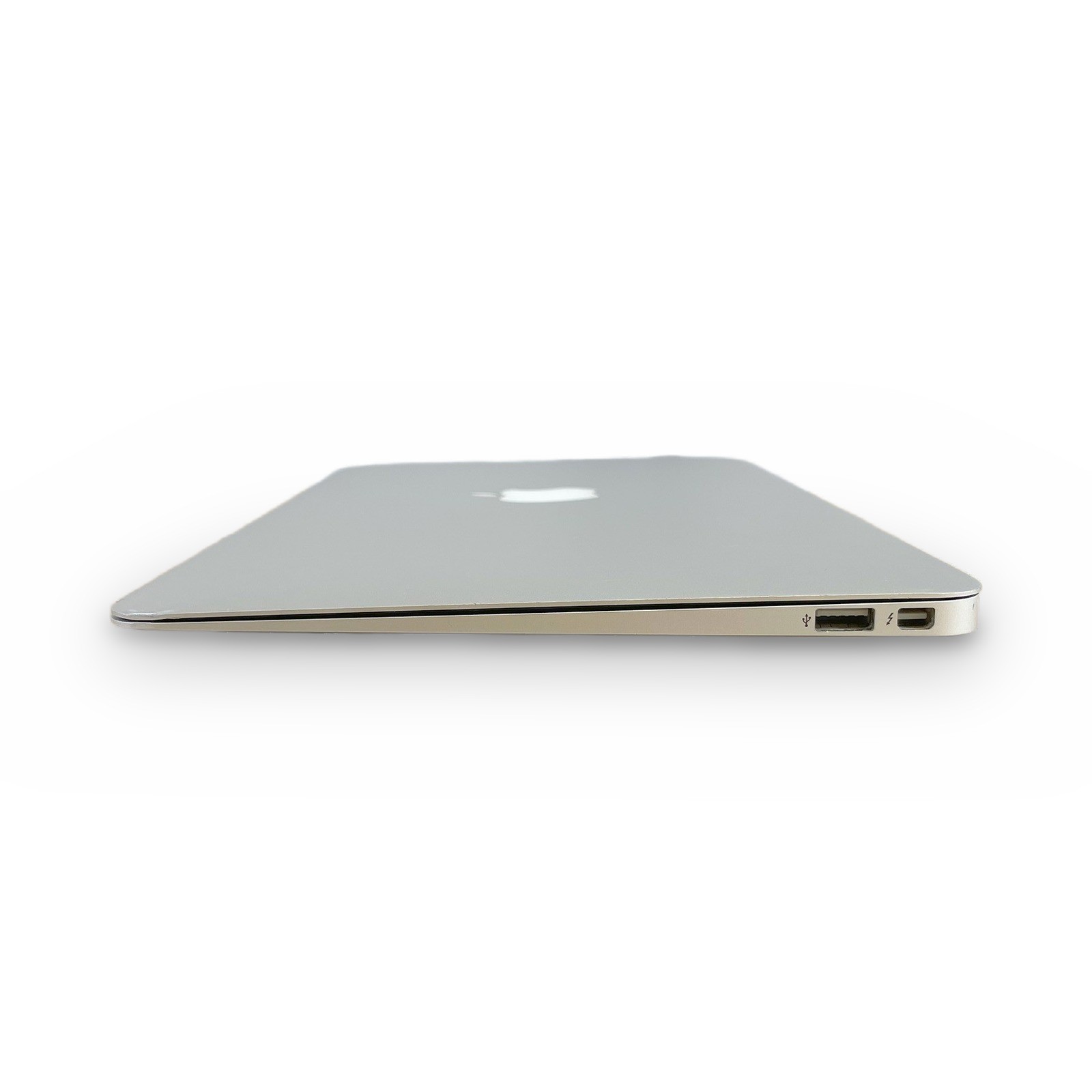 Apple MacBook Air A1465 i5-5250u 1.60GHz 4GB RAM (No Drive)
