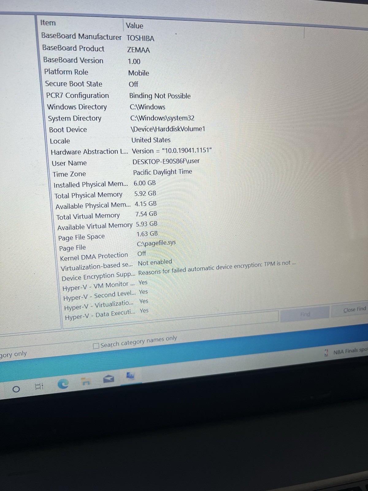 Toshiba Satellite E55-A5114 Laptop (Intel i5, 750 Gb HDD 6 Gb DDR3, Windows 10)