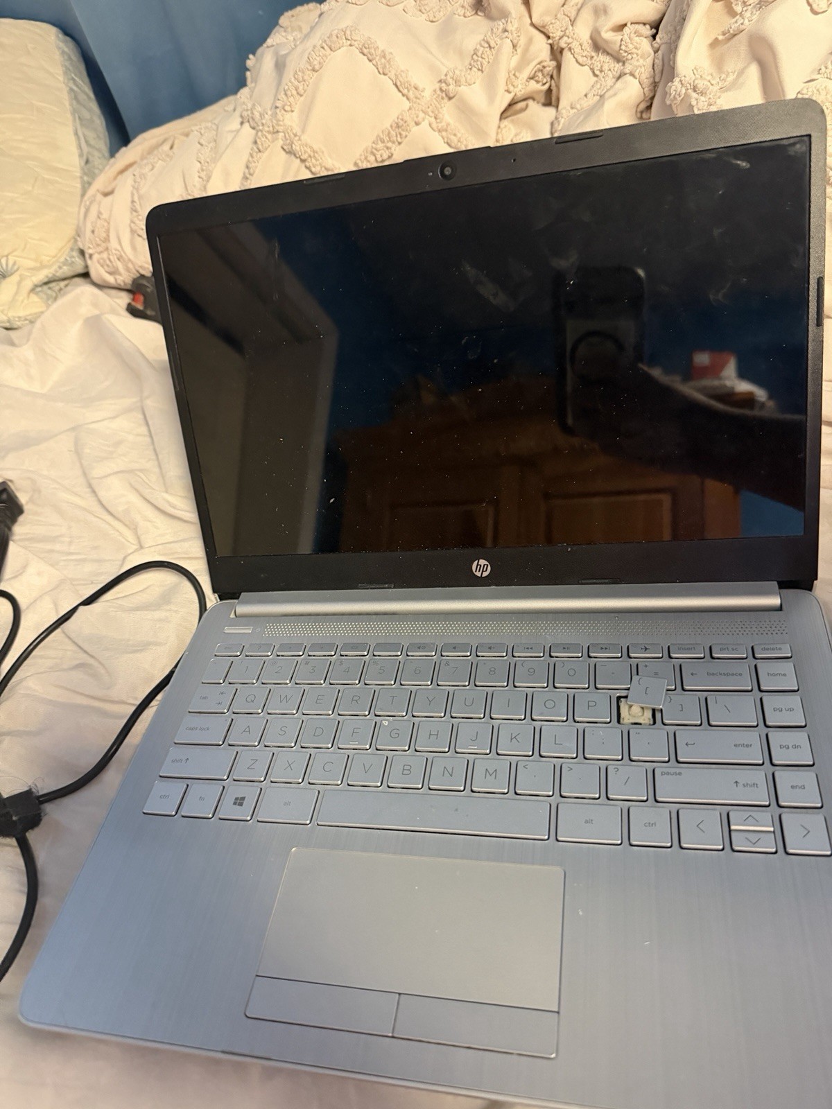 HP 15.6″ Silver Laptop AMD Ryzen 3 3250U 4GB RAM 120GB SSD Charger