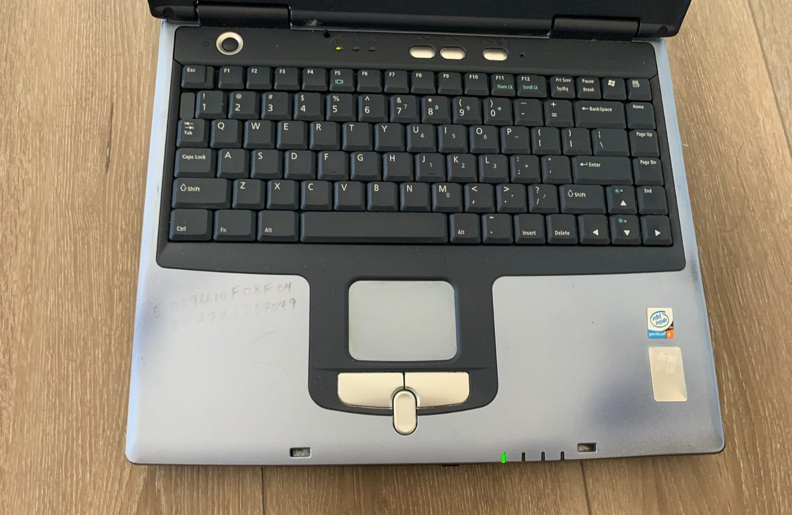 ChemBook CY27 Mobile Intel Pentium 2200MHz 640KB RAM-MISSING PARTS-BOOT TO BIO