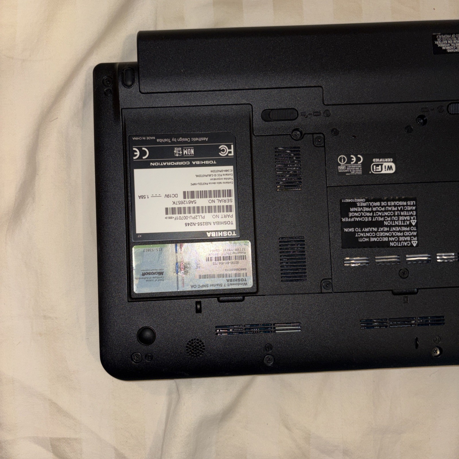 Toshiba NB255 10.1in Netbook Intel Atom 1.66GHz 2GB RAM 160 GB HDD Wi-Fi NO OS