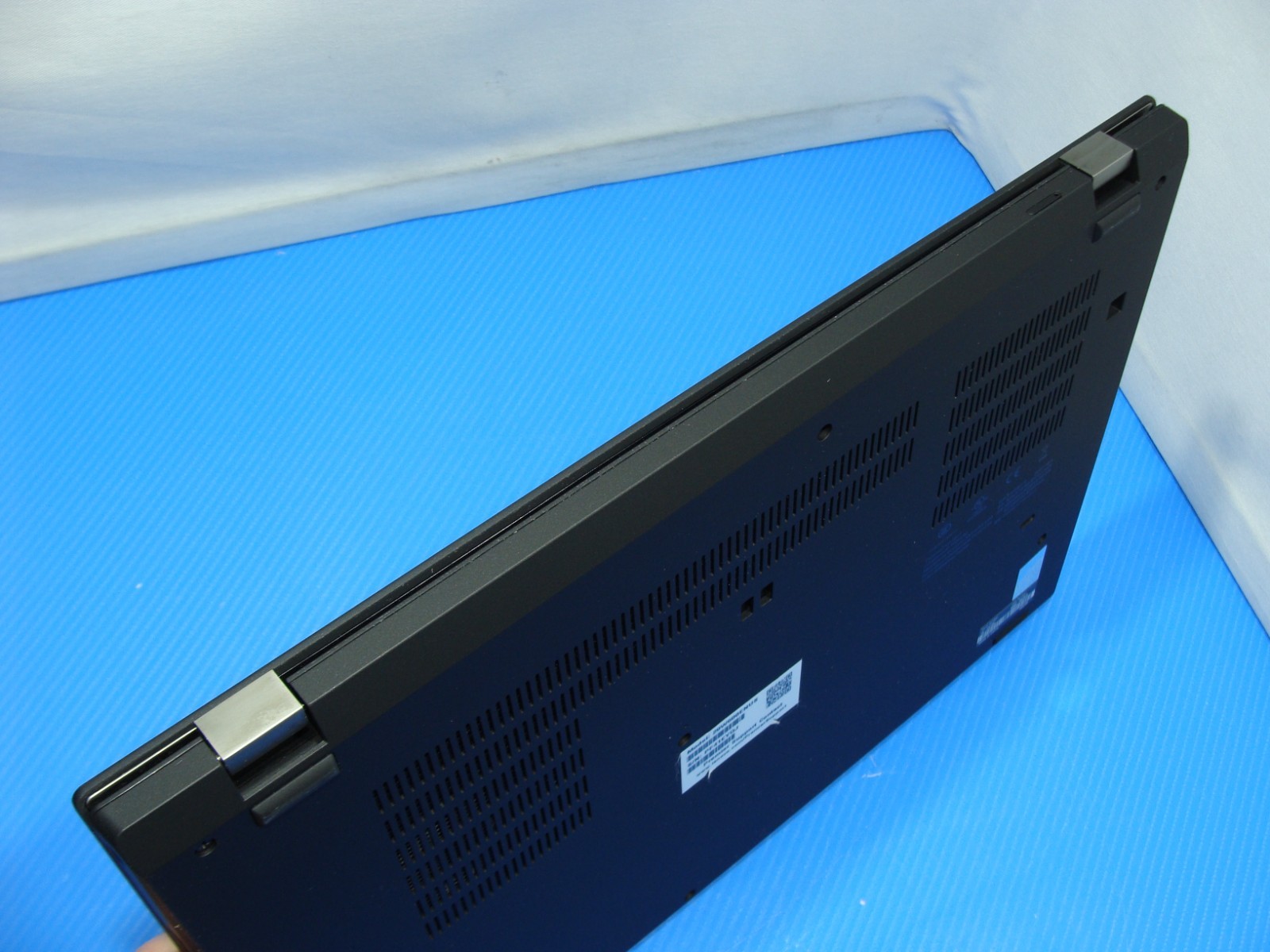 Lenovo ThinkPad P15s Gen2i 15.6″FHD i7-1165G7 2.8GHz 16GB 512GB T500 100ttery