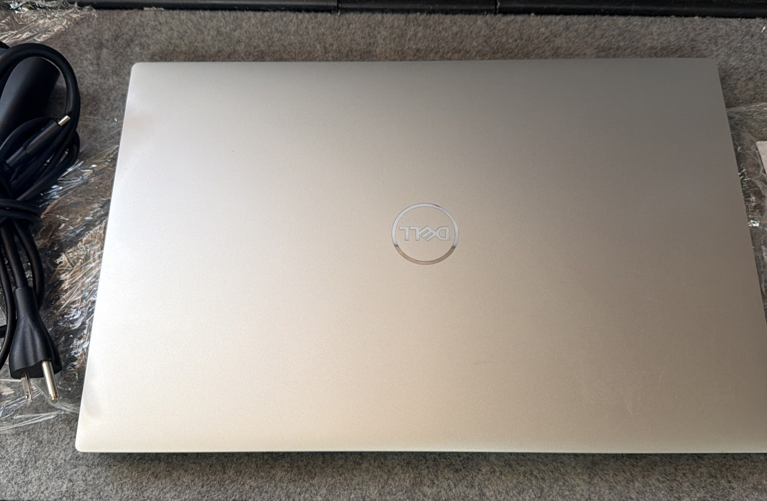Dell XPS 15 9530 TOUCH 2.6 GHz i9-13900H 64GB 1TB SSD IRIS XE GRAPHICS