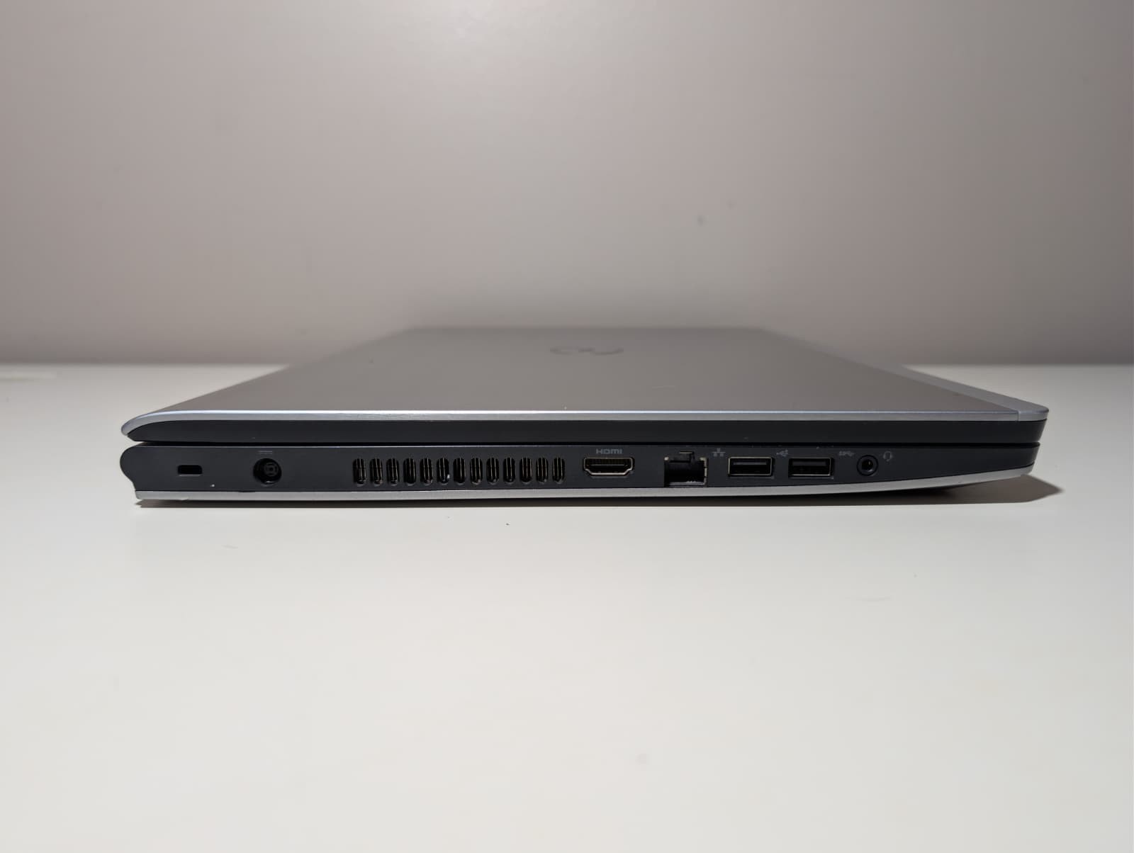 17″ Dell Inspiron 5748 | Pentium 3558U 8GB RAM 256GB SSD | HD+ Win 7 Pro DVD+RW