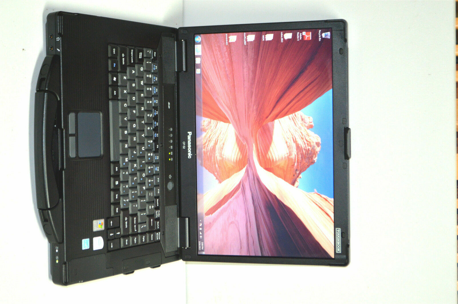 Panasonic Toughbook CF-52 i3-330m 2.13GHz 8GB 512SSD/ WIN10 PRO 32BIT