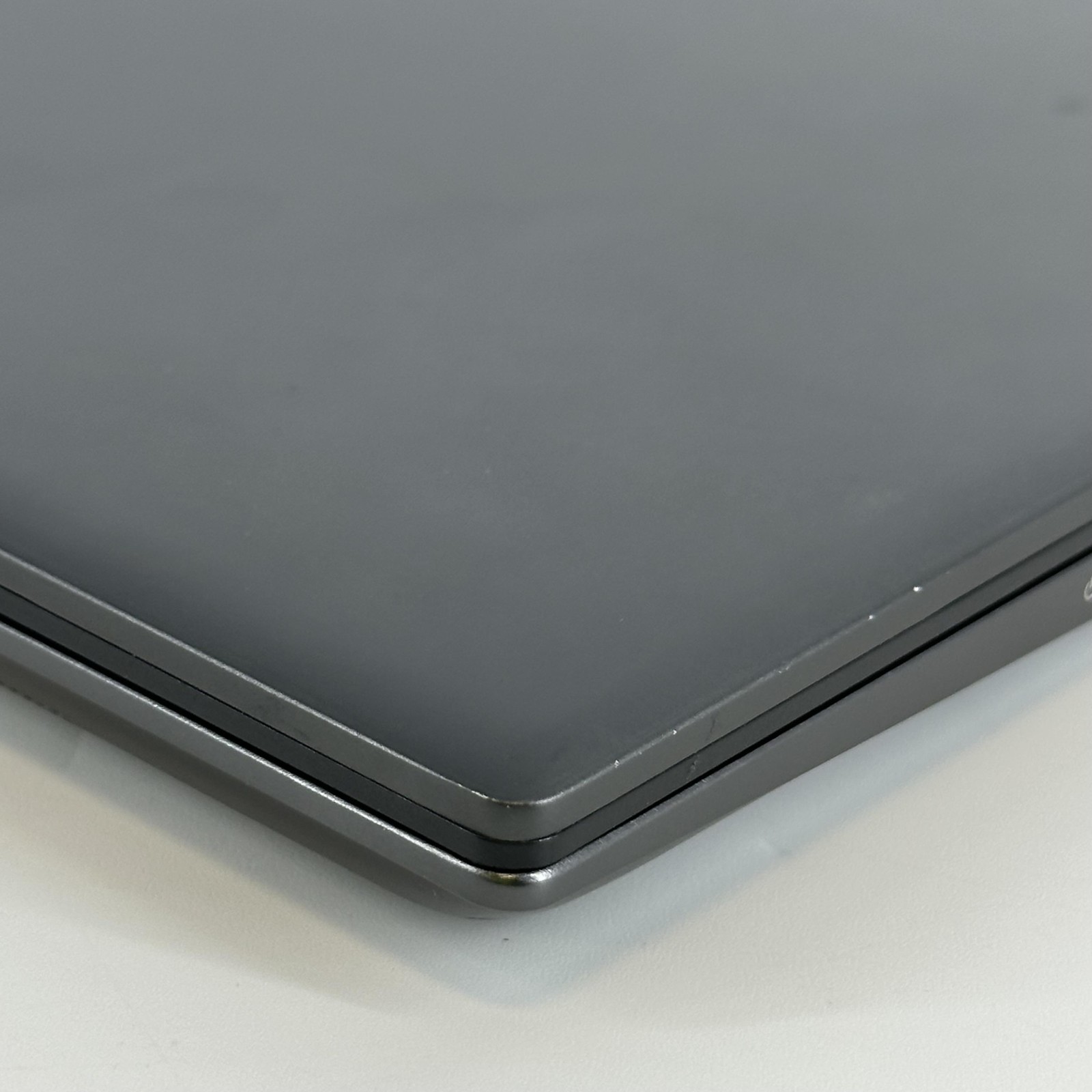 Asus Zenbook Flip 15 4K TOUCH i7-10510U 1.80GHz 16GB 1TB SSD GTX 1050 Max-Q Good