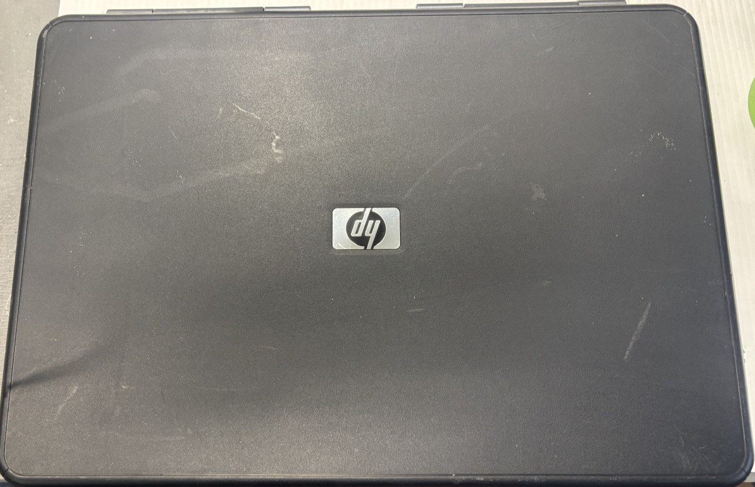 HP COMPAQ NX9600 – FOR PARTS/REPAIR hass ddr2 ram and 80gb at disc drive