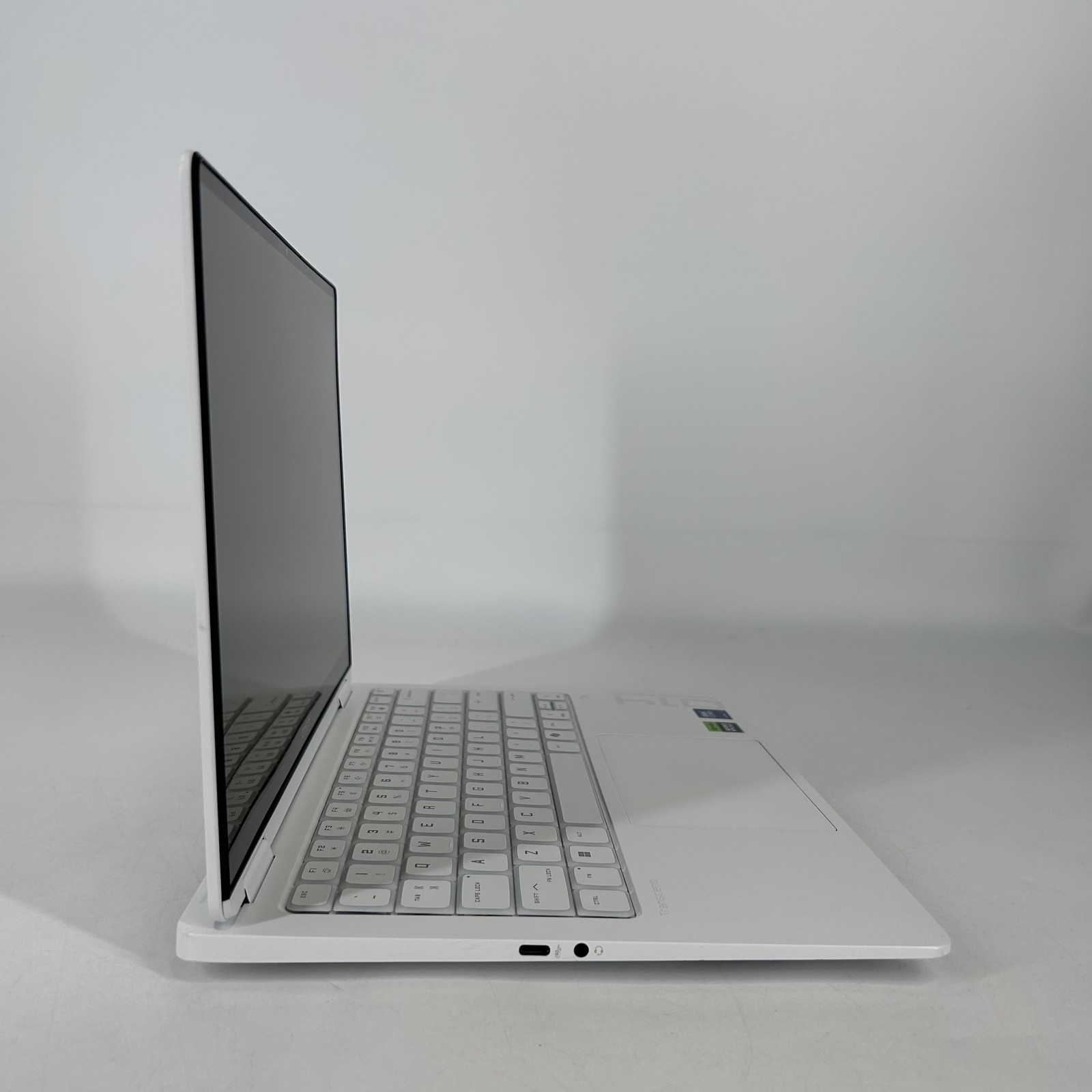 HP Omen Transcend 14 120Hz QHD+ 2.0GHz Ultra 7 255H 16GB 1TB RTX 5060 BENT FRAME