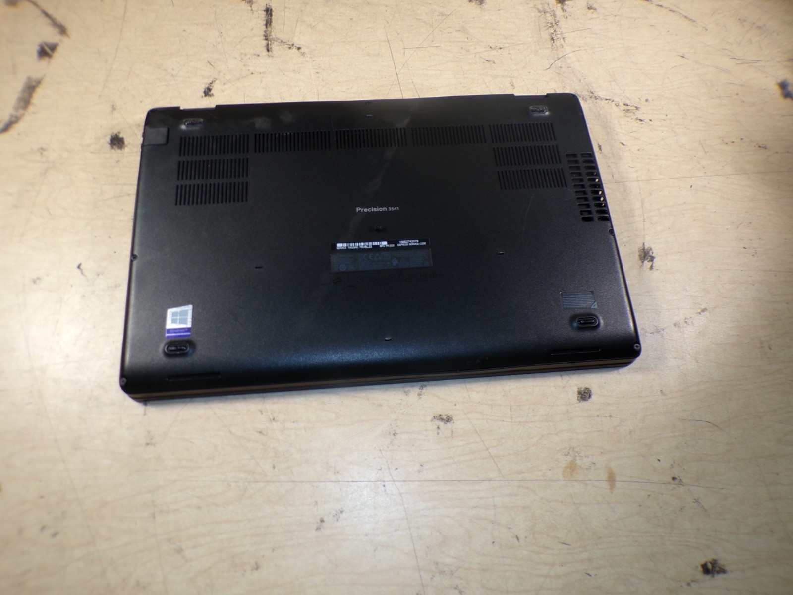 DELL PRECISION 3541 INTEL CORE i5-9400H 2.50GHZ 16 GB RAM **NO HD/ NO CADDIE