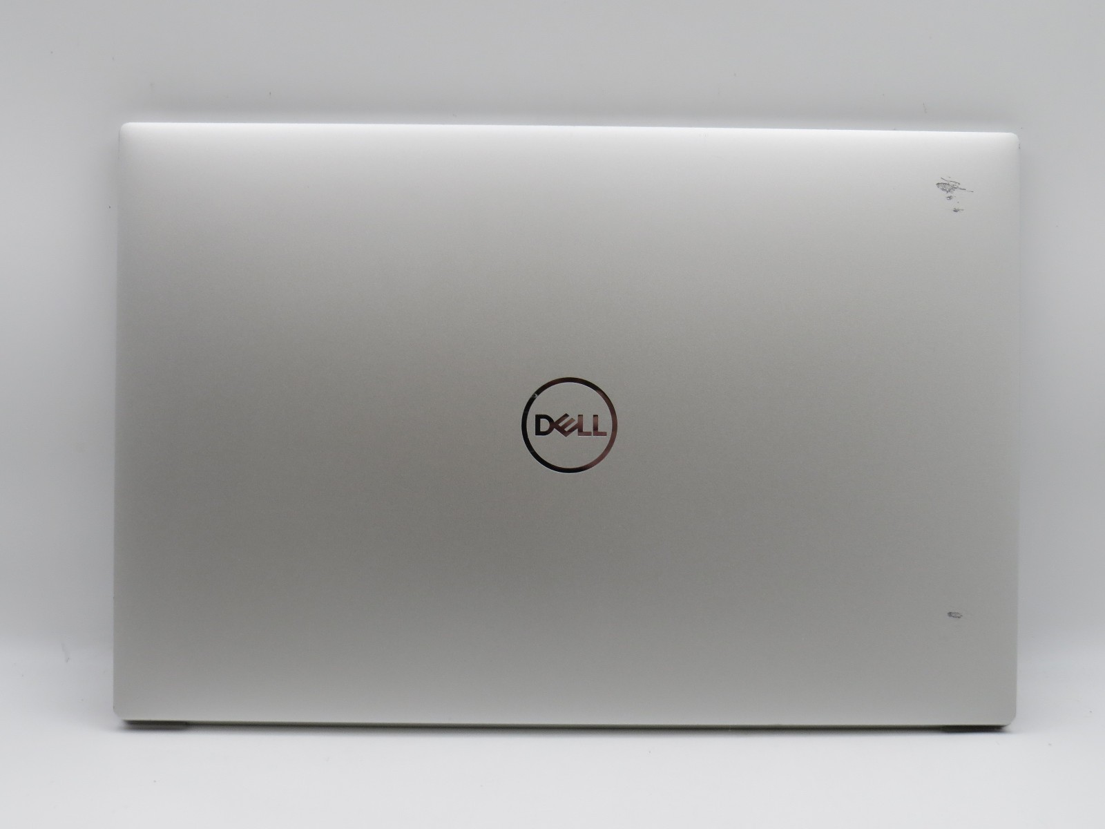 Dell XPS 15 9500 i7-10750H 16GB DDR4 512GB m2 GTX1050 ti 15.6″ 4K Touch Win11