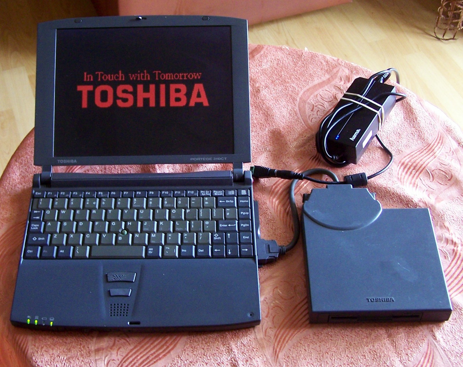 Win95 Toshiba Portege 3110CT Pentium 2, 300MHz 64MB 4GB Floppy Dos-ΝΟ armada cds