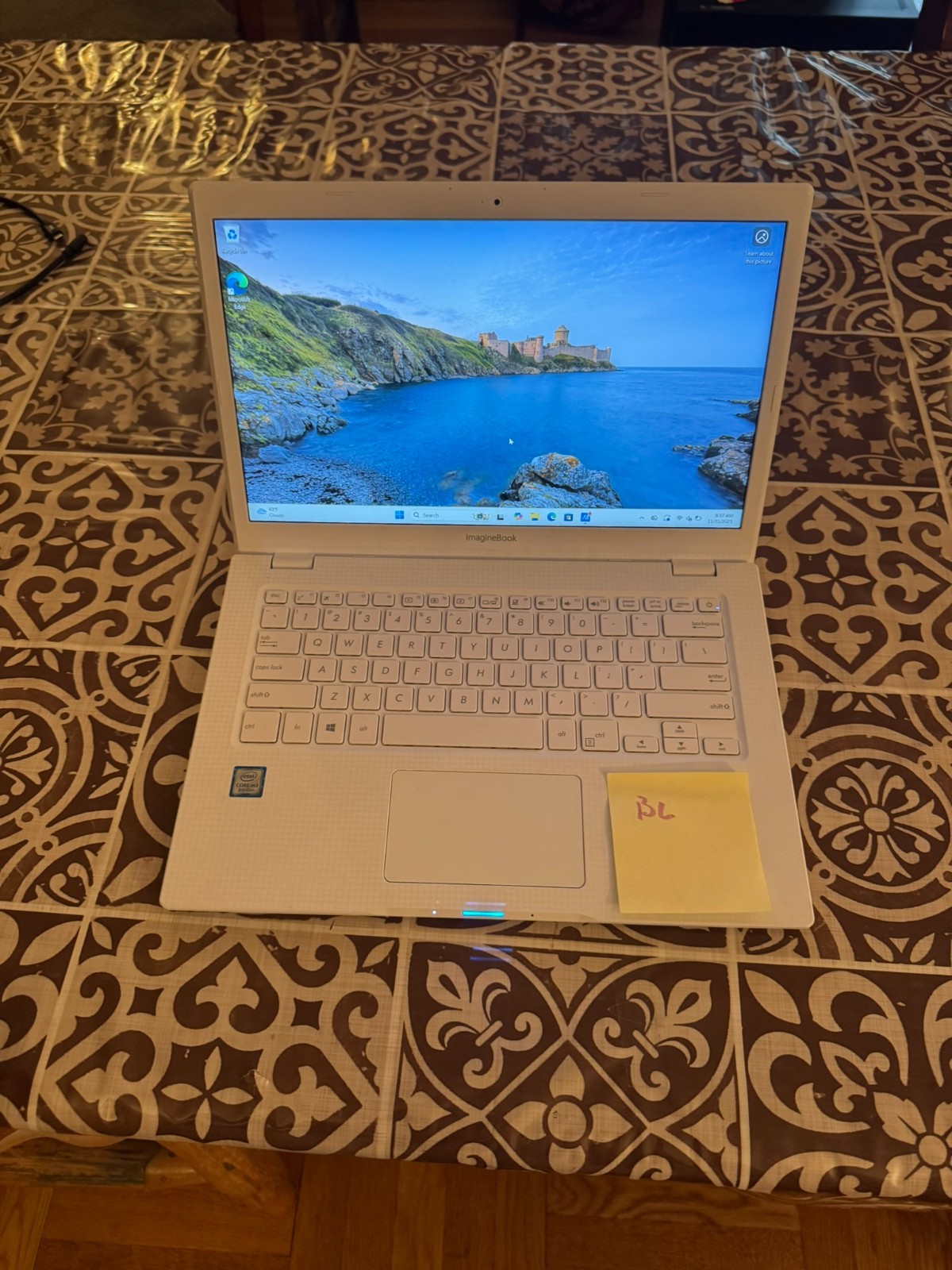 ASUS VivoBook MJ401TA m3-8100Y 4GB 120GB SSD Win10 w/ Charger