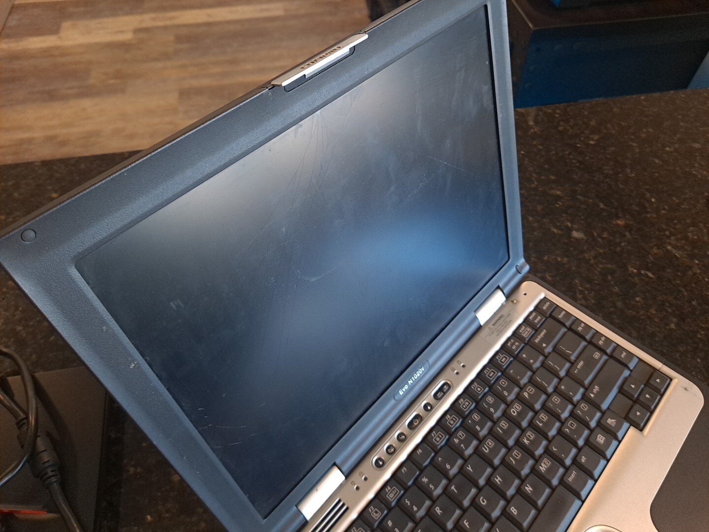 Compaq Evo N1020v Intel Pentium 4 2.4GHz 512MB RAM No HDD