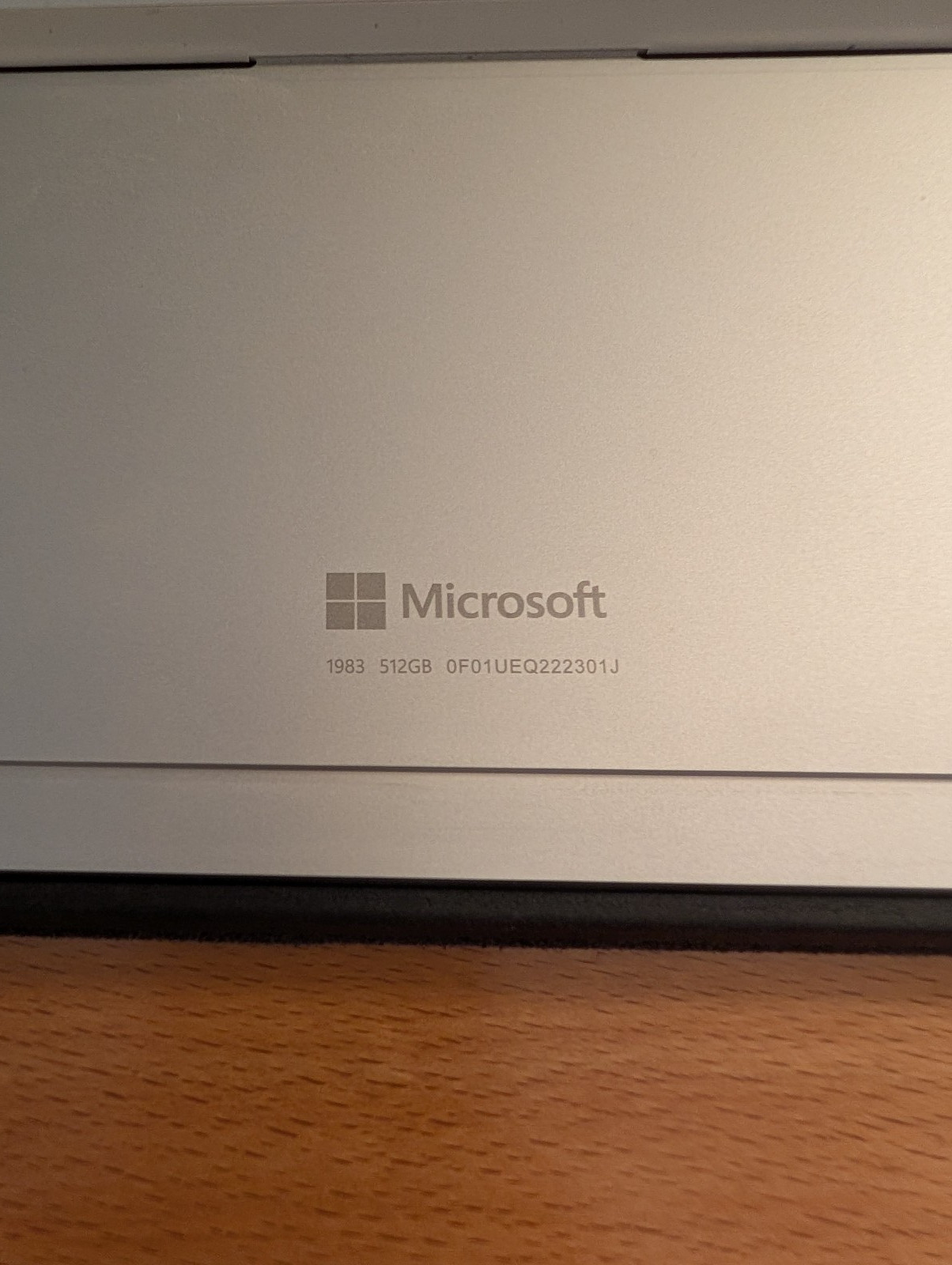 Microsoft Surface Pro 8 I7-1185G7 3.0GHz, 16GB RAM, 512GB SSD, Charger, Keyboard