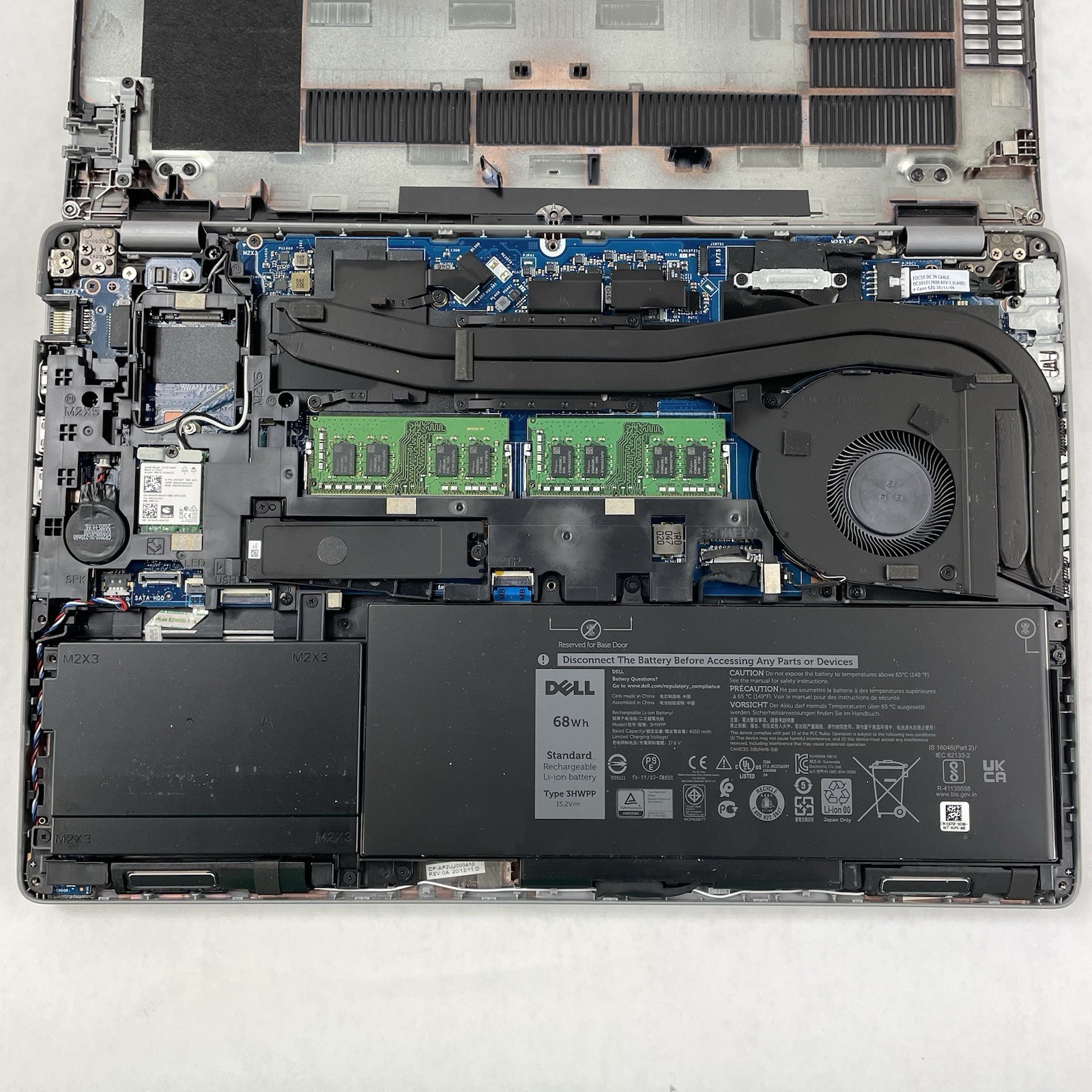 Dell Precision 3551 15.6″ i7-10750H 2.60 GHz 16 GB RAM No SSD/OS/AC