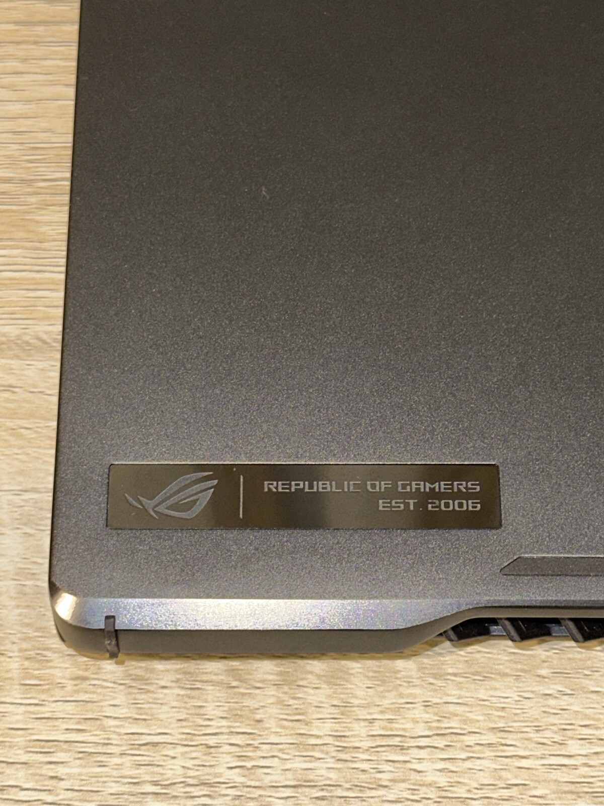 ASUS ROG Zephyrus G15 15.6″ QHD 165HZ Gaming Laptop (1TB SSD, Ryzen 9, RTX 3070)