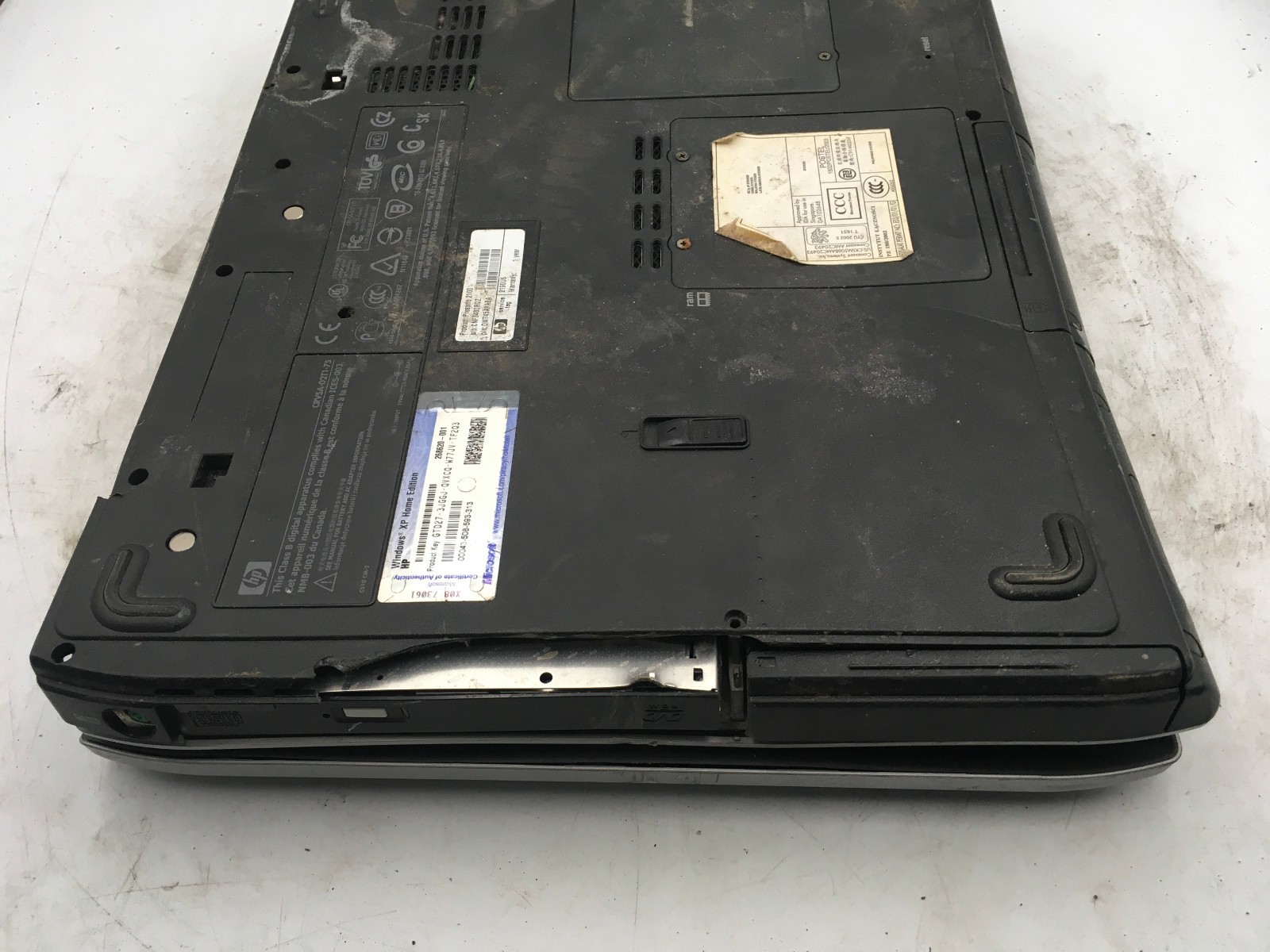 HP PRESARIO 2100 -FOR PARTS/DAMAGED CASE- INTEL PENTIUM 4 – 256MB RAM -READ- BB