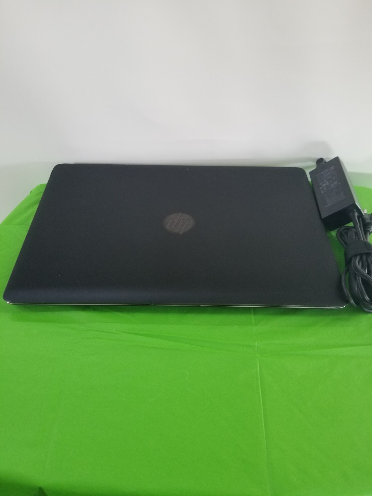 HP ZBook 15 G3 15.6” Xeon E3-1545M V5 2.90GHz 16GB RAM 256GB NVMe WIN 11
