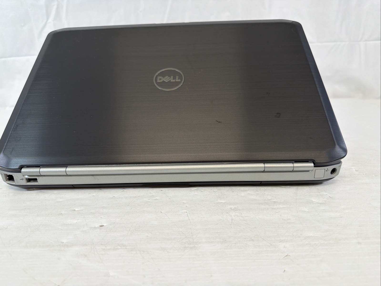 Dell Latitude E5520M Intel Core 2 Duo 4GB Ram, 250 GB HDD, NO OS / Battery