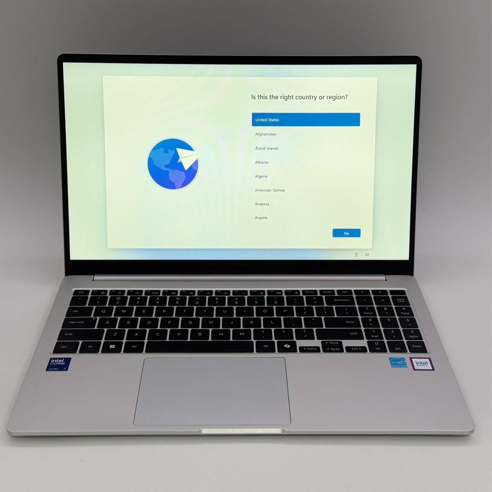 Samsung Galaxy Book5 15.6″ FHD Intel Core Ultra 7 255U 16GB 512GB SSD Laptop