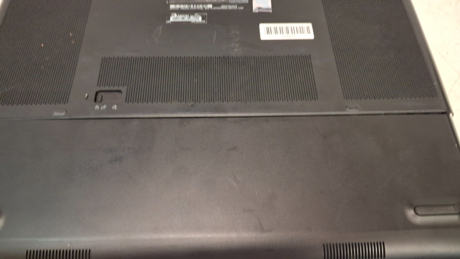 Dell Precision 7520 (Xeon E3-1505M, 16GB RAM, 240GB SSD, Nvidia GPU) NO CHARGER