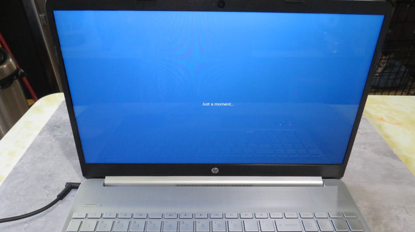 HP 15-ef0022nr 15.6″ (256GB SSD, AMD Ryzen 7 3700U, 2.3 GHz) Needs Battery