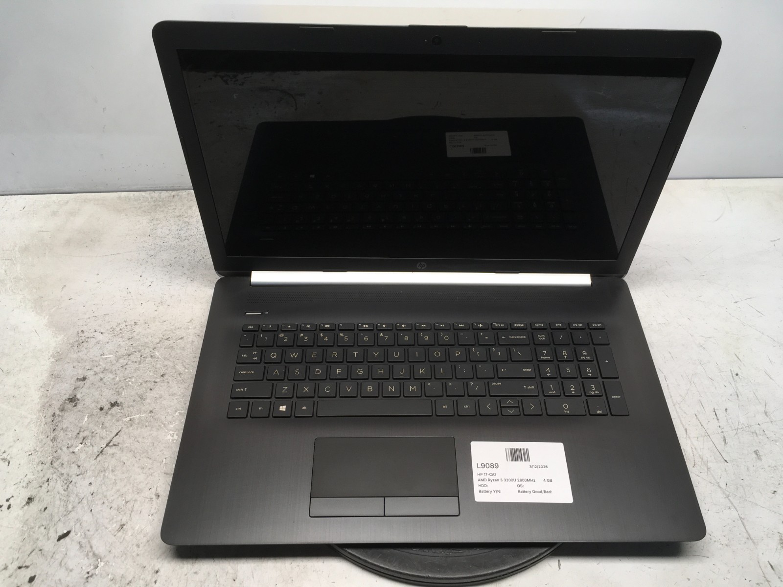 HP 17-CA1 AMD Ryzen 3 3200U 2600MHz 4 GB NO HDD