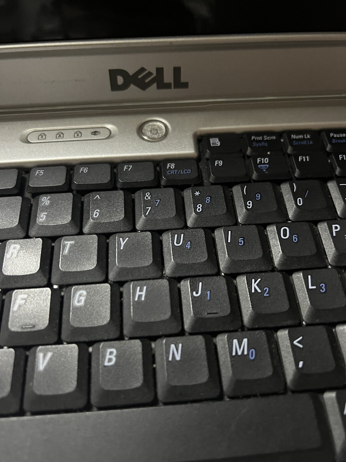 Vintage 2006 Dell Inspiron 1501 Model PP23LA Premium Silver Laptop.