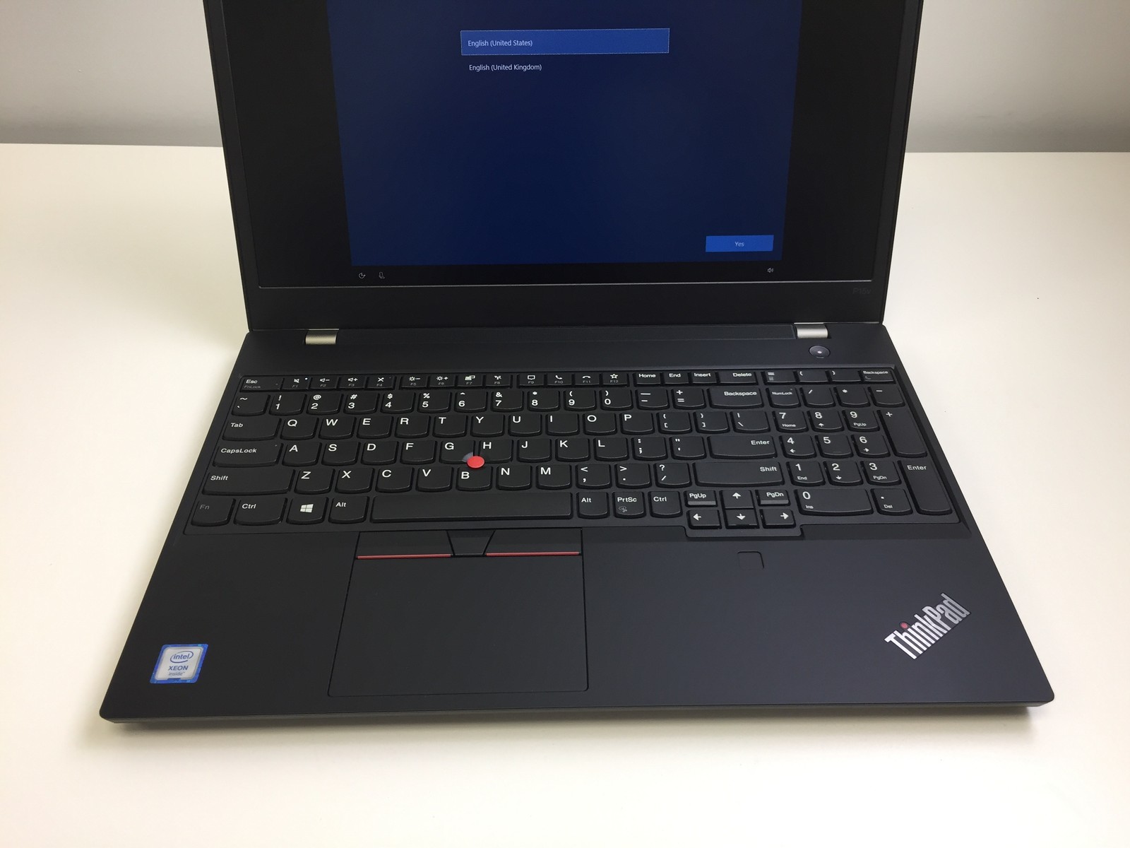 Lenovo ThinkPad P15v Gen 1 20TQ001NUS – Intel Xeon W-10855M, 16GB RAM, 512GB SSD