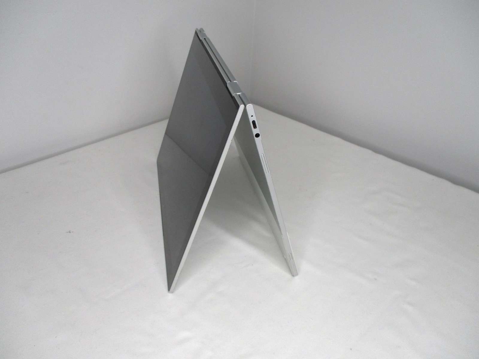 Google Pixelbook C0A Chrome 12.3″ TouchScreen i7-7Y75 1.3Ghz 16GB 512GB – DING
