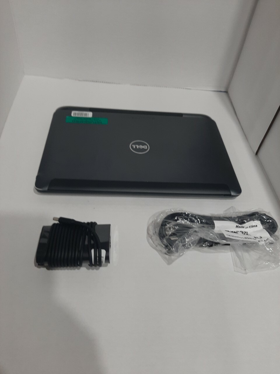 Dell Latitude 13-7350 13.3in. (256GB, Intel Core M, 1.2GHz, 8GB) 2 In 1 PC