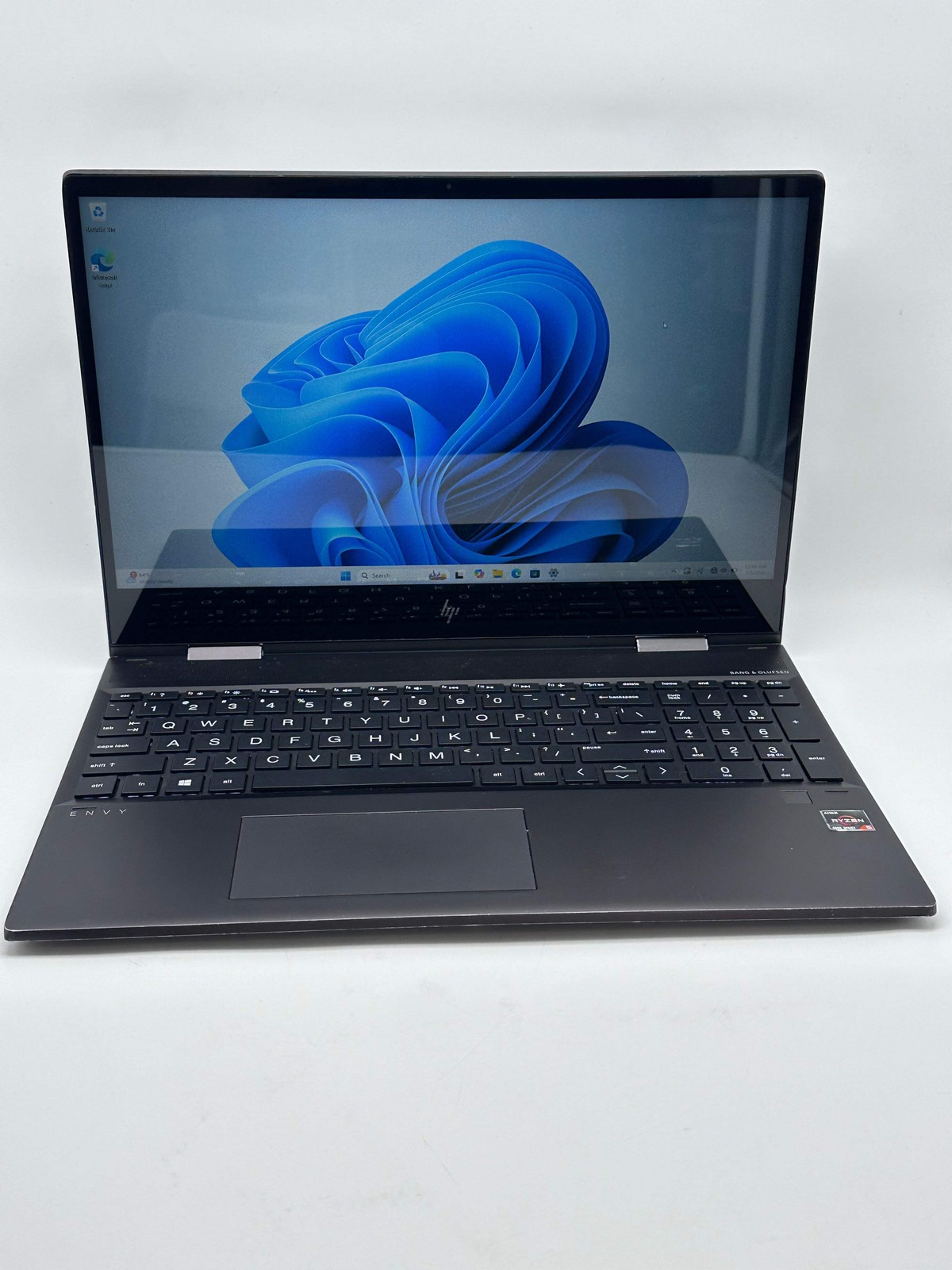 HP ENVY x360 15.6″ Laptop AMD Ryzen 5 4500U Series 8GB RAM 512GB w/ Charger