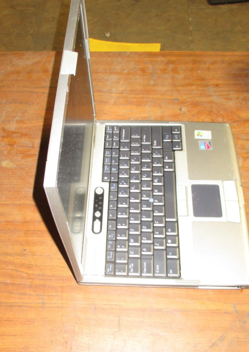 Dell Latitude D610 Pentium M 2GB RAM 60GB HDD Windows XP – Poor/No Battery
