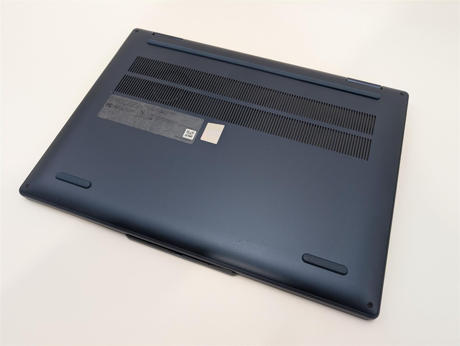 Lenovo IdeaPad 5 2in1 14″ Ryzen AI 7 350 16GB 1TB SSD 860M Blue Used-Very Good