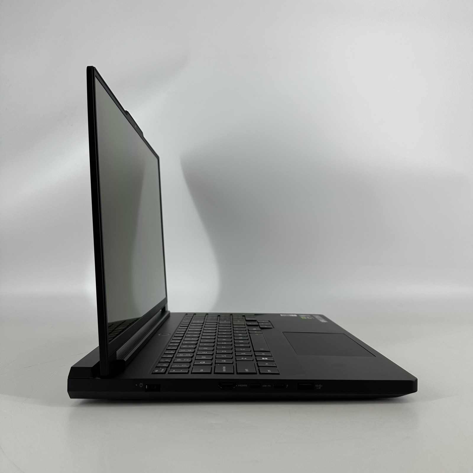 Lenovo Legion Pro 7i Gen 10 16 240Hz QHD Ultra 7 255HX 32GB 2TB RTX 5070 Ti