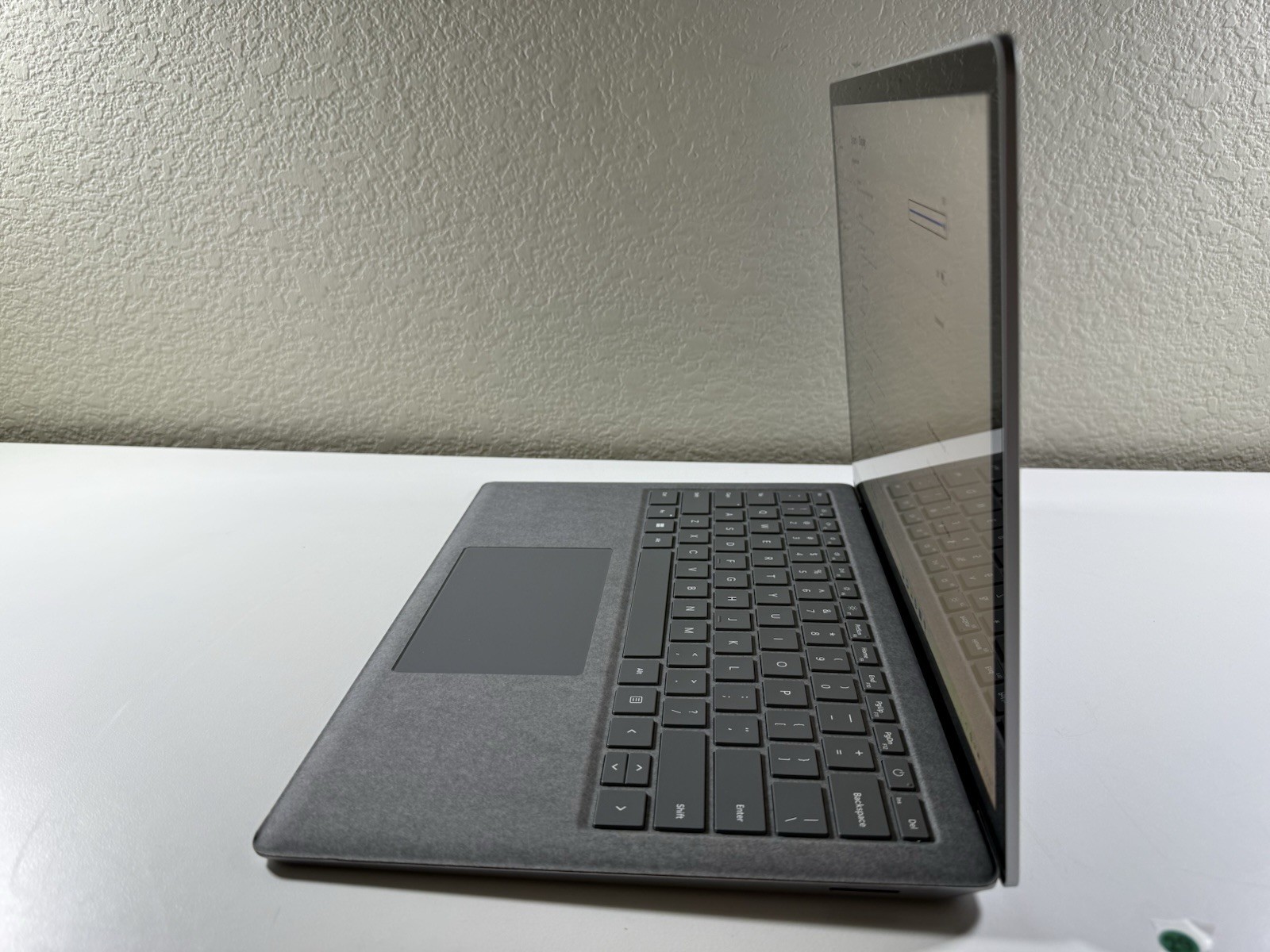 Microsoft Surface Laptop 5 13.5” 1950 Intel Core i7-1265U 16GB RAM 512GB NVME