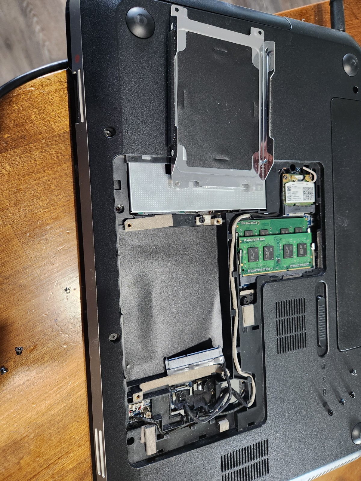 HP Pavilion dv6 15.6″ Intel Core i5 Processor | For Parts/Repair