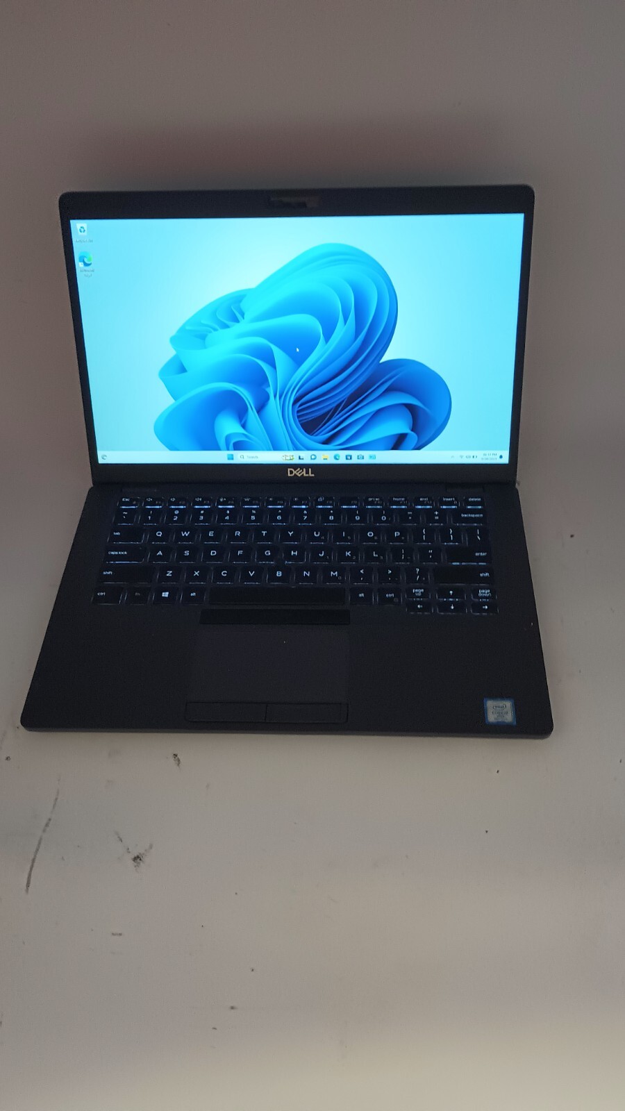 Latitude5181w/charger.i7 9th gen(6 cores,12threads)16GB.256GB NVMe.14″FHD.Hybrid