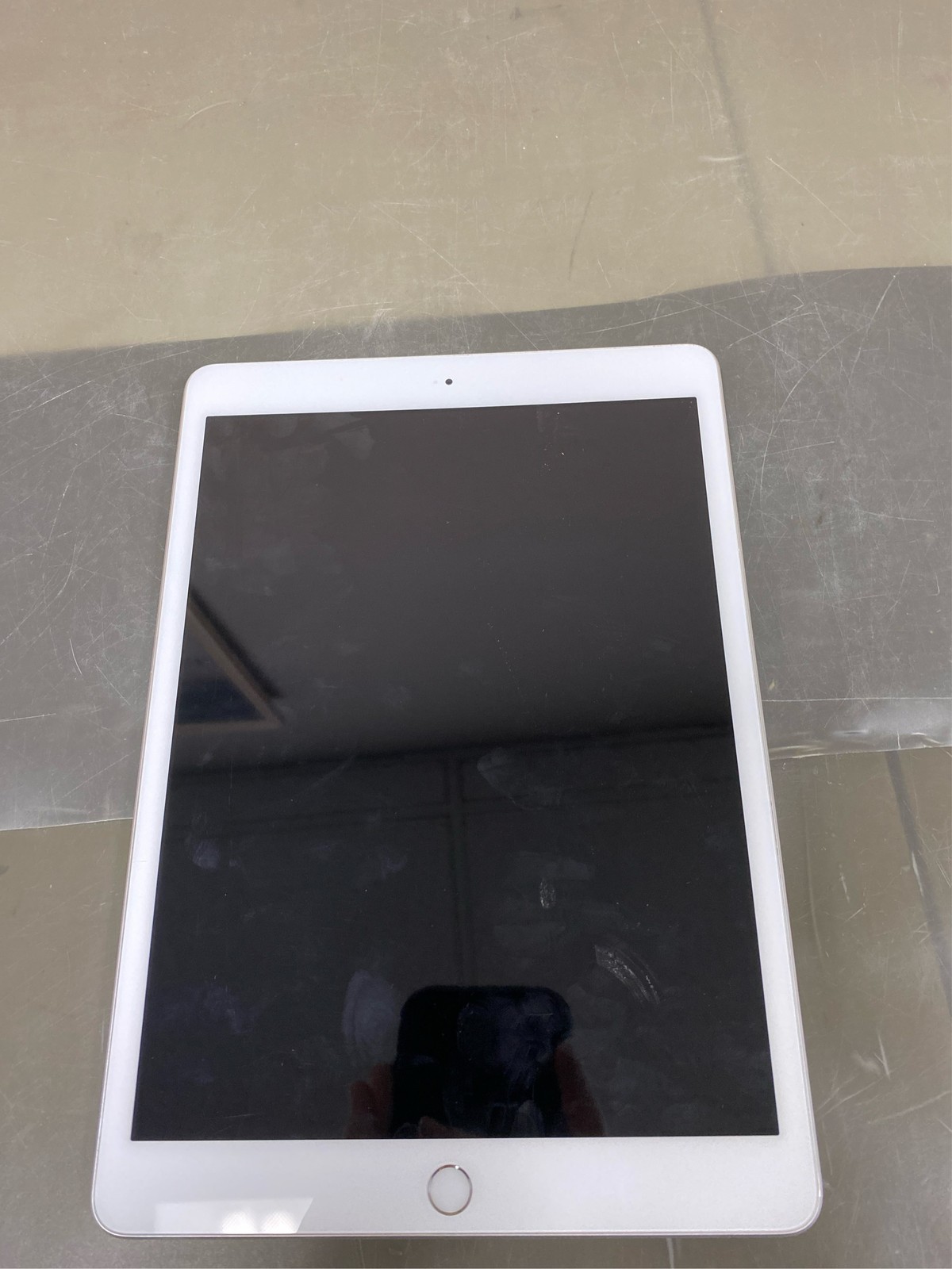 Apple 2019 iPad 7th Gen (10.2-inch, Wi-Fi, 32GB) Silver