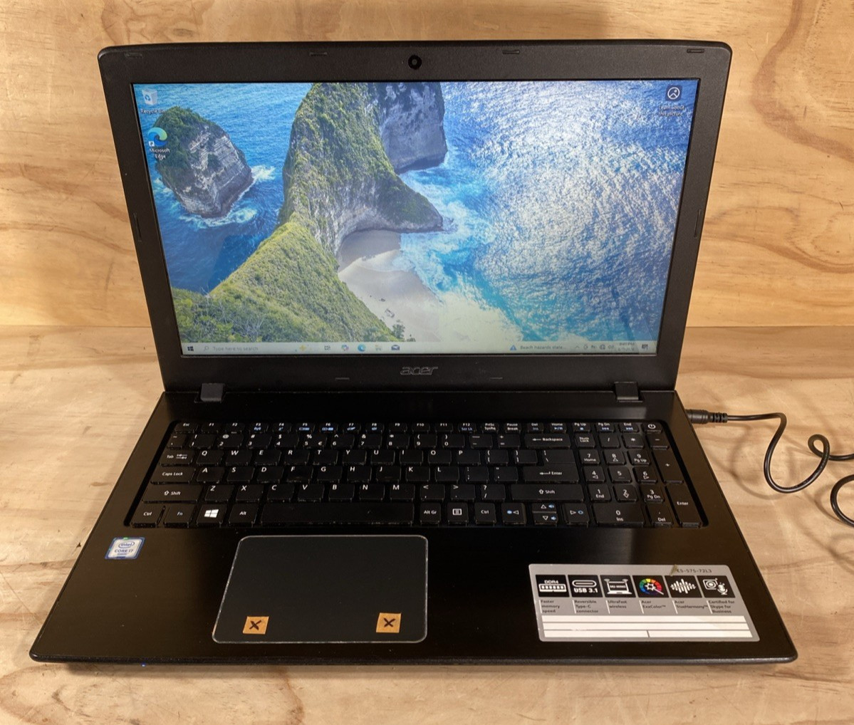 Acer Aspire E5-575 15.6″ Intel i7 2.5 GHz 256GB SSD 16GB RAM Win 10 Home/READ