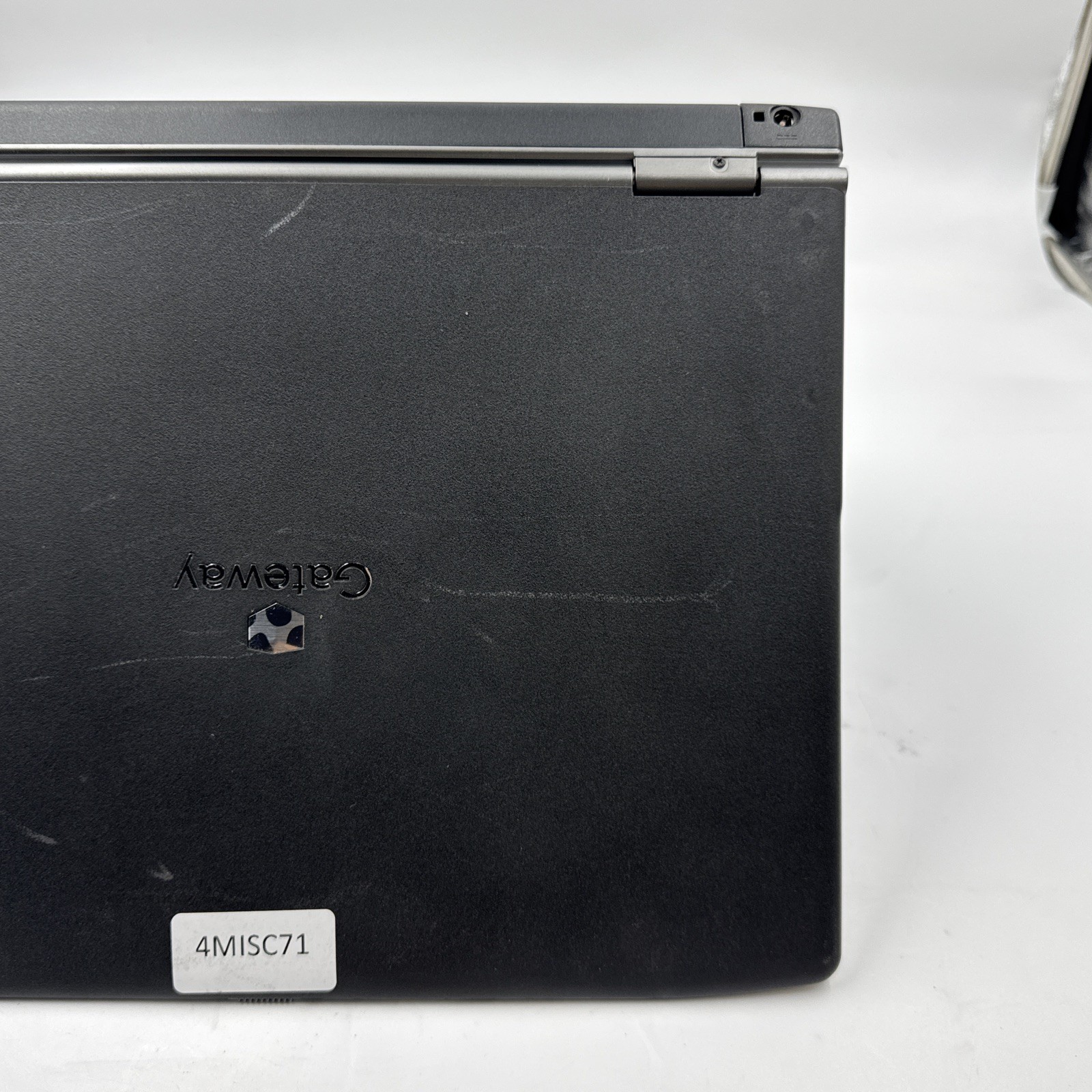 Gateway MA7 Laptop Core 2 Duo T2450 2.0GHz 4GB RAM NO HDD/OS/Caddy ( FOR PARTS)