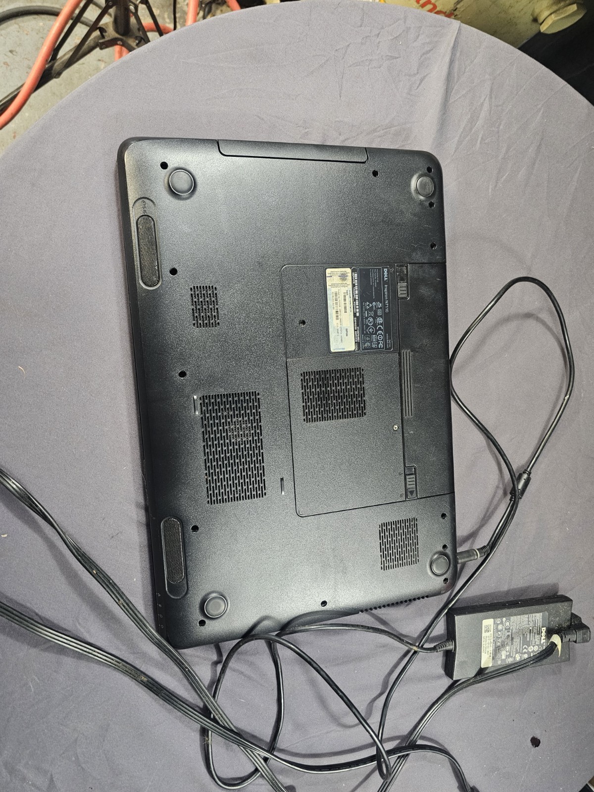 Dell Inspiron N7110 Intel i5-2430M 2.4GHz
