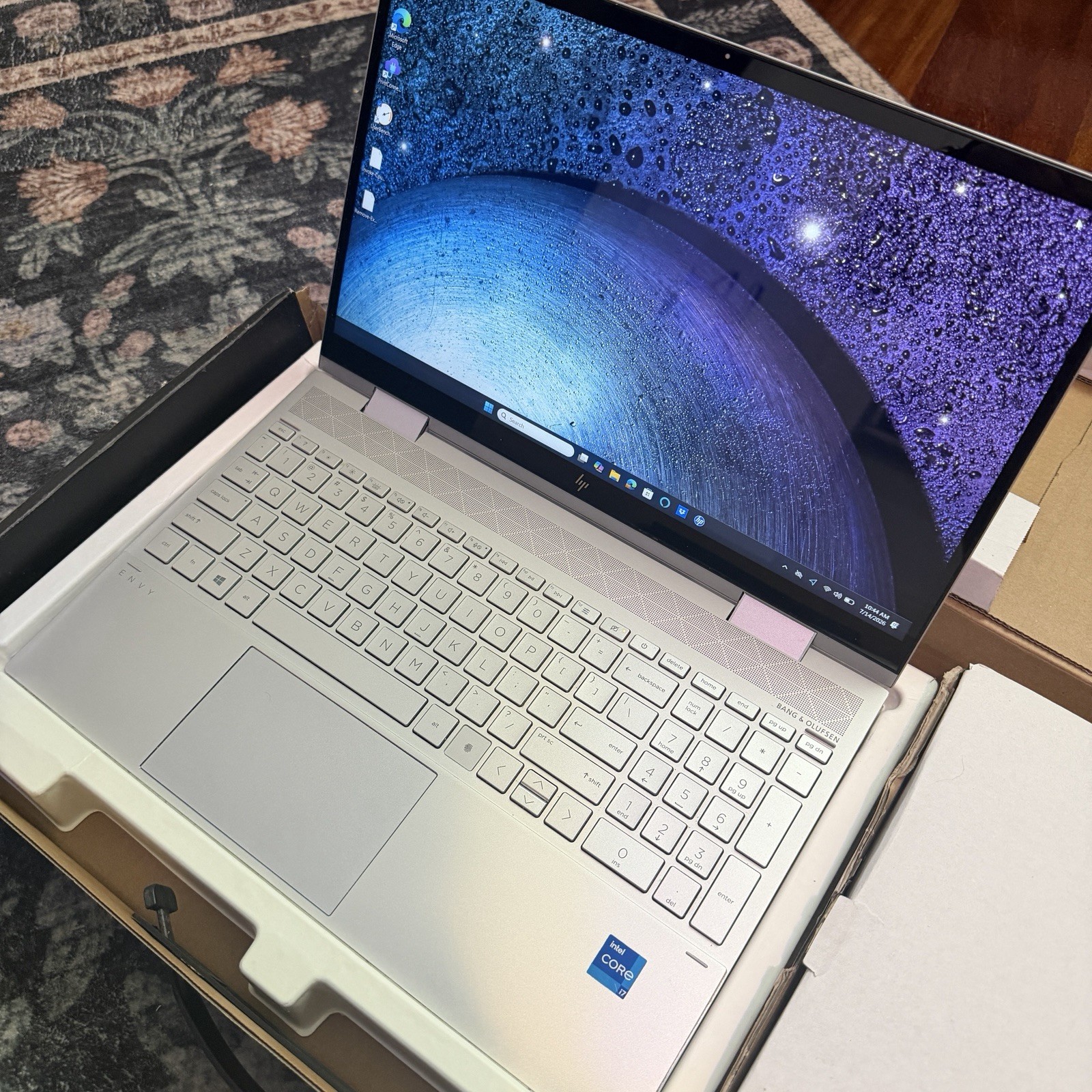 HP ENVY x360 15.6″ Touch i7-1165G7 40GB RAM 512GB SSD Windows 11 Pro 2-in-1