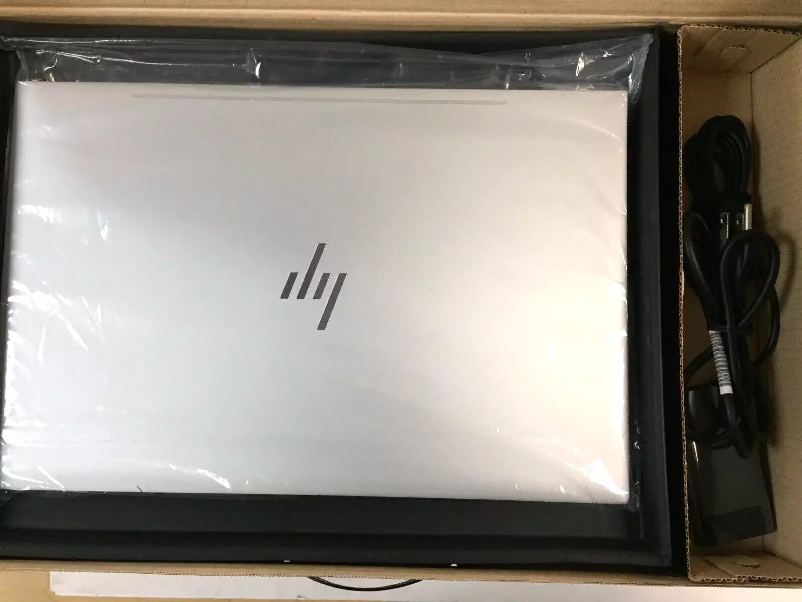 HP 17M ENVY CE+i7-10510@4.9GHz+1TB SSD+1TB SATA+16GB RAM+NVIDIA+ FREE AI-ONBOARD